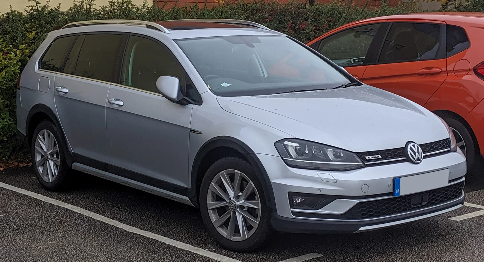 A Volkswagen Golf estate parked in Stratford-upon-Avon, England.